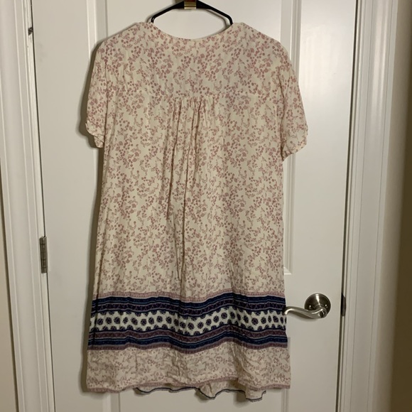Old Navy Bohemian from 2016. Worn only two before - Picture 2 of 2